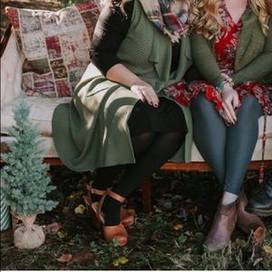 korks meru platform clog